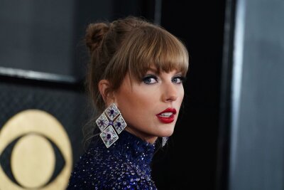 Neue Ausstellung zu Taylor Swift in Mississippi - Unter dem Motto "Taylor Swift: Through The Eras" sollen in der Sonderschau im Grammy Museum vom 23. August bis Ende Februar 2025 vor allem Instrumente und Kostüme der Sängerin zu sehen sein.