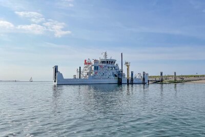 Neue Fährlinie nach Norderney - Zwischen Norderney und Norddeich gibt es eine neue tägliche Autofährverbindung mit der "Meine Fähre 1".