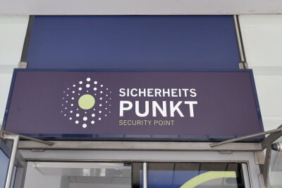Neuer Sicherheitspunkt an der Zenti offiziell eröffnet - Den neue Sicherheitspunkt an der Chemnitzer Zentralhaltestelle wurde am Dienstag eröffnet.