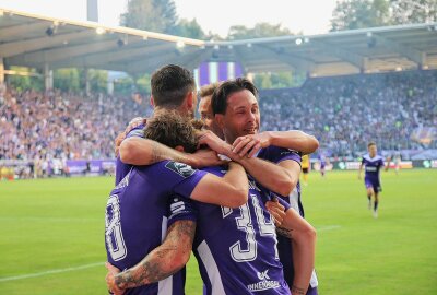 Neuer Tabellenführer: FC Erzgebirge Aue gewinnt Sachsenderby - Der FC Erzgebirge Aue kommt aus den Festspielwochen gar nicht mehr heraus.Foto: Alexander Gerber