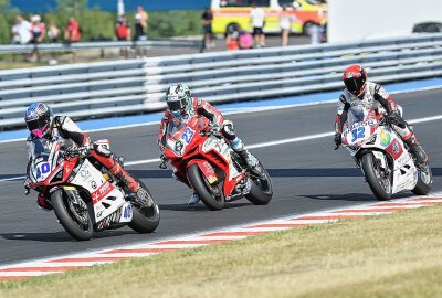 Neuer Zuschauerrekord bei der Superbike-WM in Most - Tolle Aufholjagd von Marcel Schrötter. Foto: Thorsten Horn