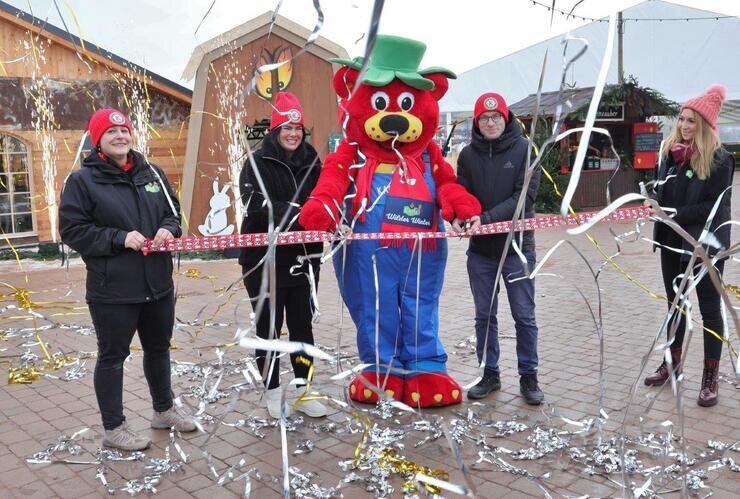 Neues aus dem Karls Erlebnisdorf: Eisbahn, Angsthasenscheune und Lichtshow locken Besucher - Am Freitag wurde bei Karls Erlebnisdorf in Döbeln mehrere neue Attraktionen eröffnet.