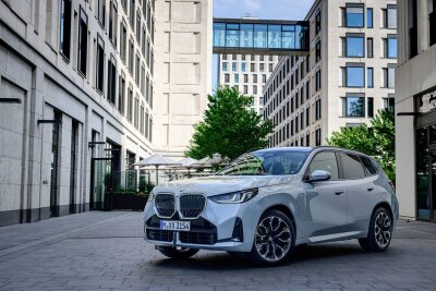 Neues Auto mit alten Talenten: So fährt sich der BMW X3 - Evolution statt Revolution: Äußerlich hat BMW den neuen X3 moderat aufgefrischt.