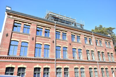 Neues Coworking-Areal: "Die Fabrik" öffnet am 24. August ihre Türen - Das Gebäude an der Zwickauer Straße bringt eine fast 160-jährige Geschichte mit. Foto: Rico Hinkel 