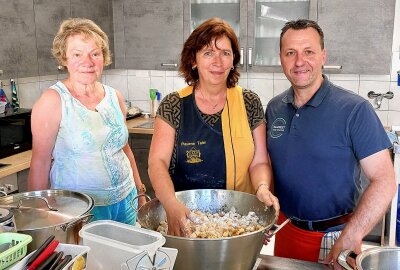 Neues Kühlfahrzeug für die Plauener Tafel -  Fleischermeister Jörg Schmidt ist zugleich ehrenamtlicher Politiker und Unterstützer der Plauener Tafel. Foto: Karsten Repert