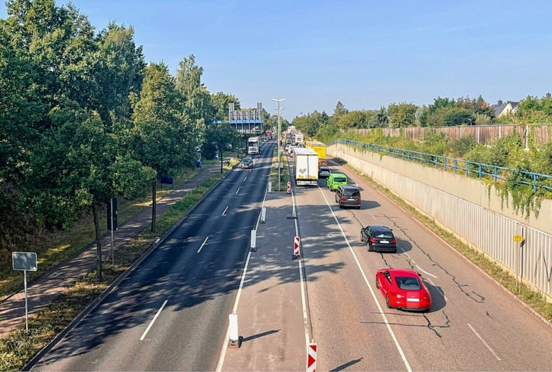 Neues von der Großbaustelle Neefepark: Entlastung für Autofahrer ab Montag - Bis November sollen die Instandsetzungs- und Erneuerungsarbeiten an der Neefestraße fertiggestellt werden. Foto: Rico Hinkel