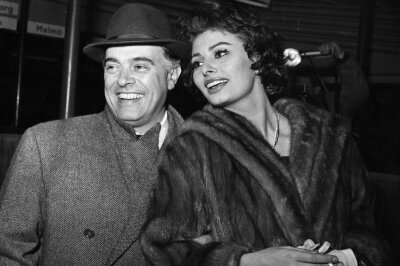 "Nicht hübscher als andere - nur anders" - Bis zu seinem Tod 2007 war Sophia Loren mit Carlo Ponti verheiratet. Die beiden bekamen zwei gemeinsame Kinder: Carlo jr. und Edoardo.