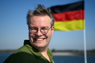 Nicht nur Ältere und Hinterbänkler sagen: Tschüss Bundestag! - Tobias Lindner (Grüne) ist Staatsminister im Auswärtigen Amt. Aus seiner Partei ist zu hören, er genieße großen Rückhalt in Partei und Fraktion. (Archivfoto)