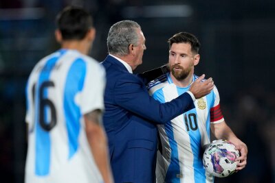 Niederlage für den Weltmeister: Messi sauer auf Referee - Eine Niederlage für den Weltmeister