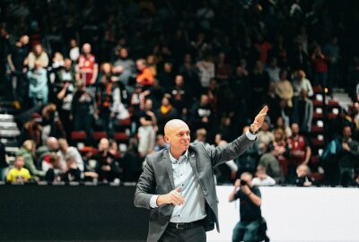 Niners-Fans, aufgepasst: Hier könnt ihr das neue Team kennenlernen - Niners-Coach Rodrigo Pastore hat seine Mannschaft neu zusammengstellt. Foto: Ernesto Uhlmann/Niners