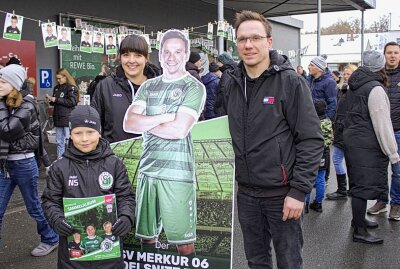 Nochmal im Rampenlicht: Diese Fußballlegende nimmt jetzt Abschied! - Bildimpressionen von Robert Hofmann, der 300-fachen Merkur-Torschützen. Fotos: Pressebüro Repert / Verein