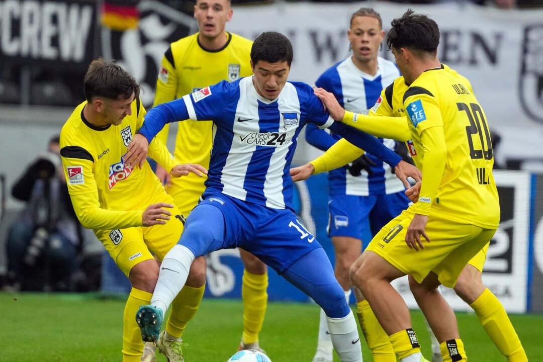 Nur 2:2 gegen Ulm: Mazas Distanzhammer reicht Hertha nicht - Ibrahim Maza schießt Hertha gegen Ulm in Führung. 