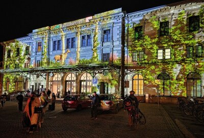 Nur noch heute Abend: "Light our Vision" zeigt zukünftiges Chemnitz - Unter dem Motto LICHT.MACHT.PLATZ. verwandelt der Baukultur für Chemnitz e. V. die Stadt erneut in ein leuchtendes Kunstwerk. Foto: Harry Härtel