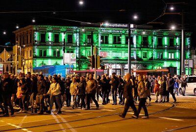 Nur noch heute Abend: "Light our Vision" zeigt zukünftiges Chemnitz - Tausende Menschen fluteten den Veranstaltungsraum. Foto: Harry Härtel