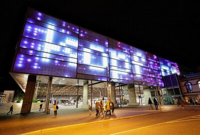 Nur noch heute Abend: "Light our Vision" zeigt zukünftiges Chemnitz - 21 Künstlerinnen und Künstler zeigten ihre Arbeiten. Foto: Harry Härtel