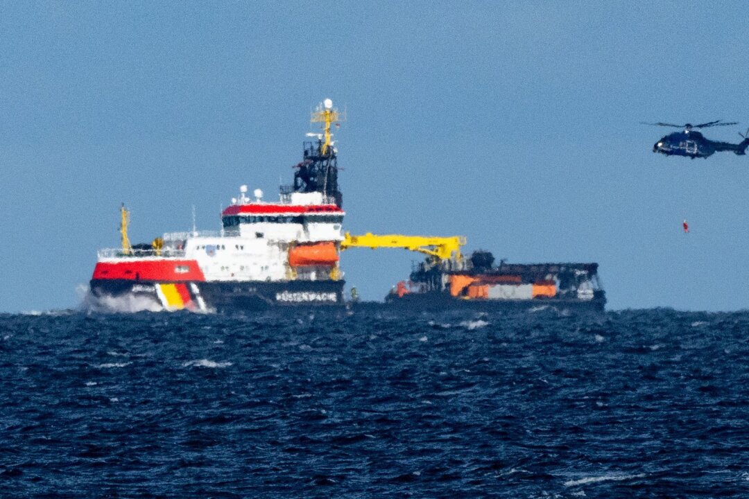 Öltanker "Annika" brennt - Was wir wissen und was nicht - Mit 640 Tonnen Schweröl an Bord ist der Tanker "Annika" vor Heiligendamm in Brand geraten.