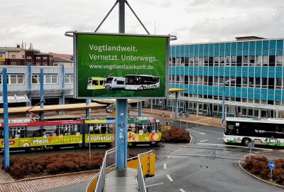 ÖPNV-Wochenende im Vogtland: Zwei Fahrgäste brauchen nur ein Ticket! - Zum fünften Geburtstag des neuen Vogtlandnetzes ziehen die Verantwortlichen eine bemerkenswerte Zwischenbilanz. Foto: Karsten Repert