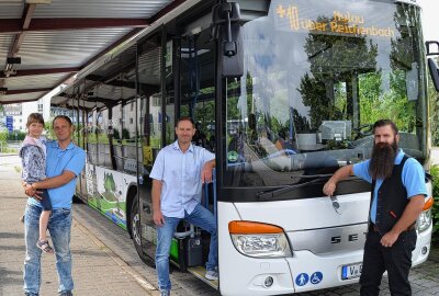 ÖPNV-Wochenende im Vogtland: Zwei Fahrgäste brauchen nur ein Ticket! - Jeden Monat steigen inzwischen 200.000 Fahrgäste ein. Foto: Karsten Repert