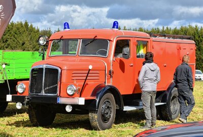 Oldtimer und Technik zum Anfassen: 3. Traktor- und Nutzfahrzeugtreffen im Erzgebirge - Am Wochenende fand das 3. Traktor- und Nutzfahrzeugtreffen in Raum statt. Foto: Maik Bohn