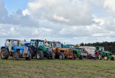 Oldtimer und Technik zum Anfassen: 3. Traktor- und Nutzfahrzeugtreffen im Erzgebirge - Am Wochenende fand das 3. Traktor- und Nutzfahrzeugtreffen in Raum statt. Foto: Maik Bohn