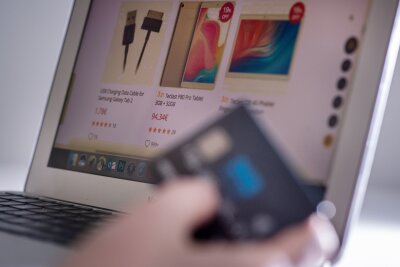 Onlineshopping: Daran erkennen Sie seriöse Anbieter - Online-Shops aus der EU sind dazu verpflichtet, Verbraucher beim Bestellvorgang über einige Dinge in Kenntnis zu setzen. Die Maßstäbe lassen sich aber auch auf andere Shops übertragen.