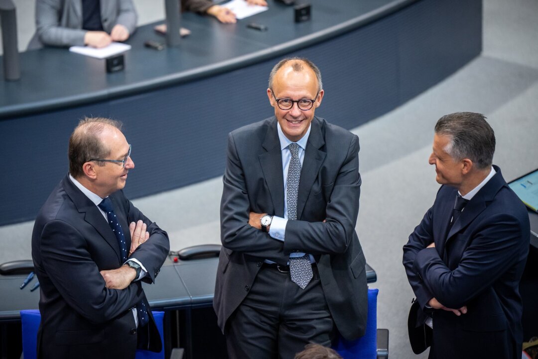 Opposition lehnt von Scholz geforderte Zusammenarbeit ab - Unionspolitiker im Bundestag