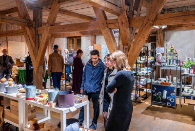 Originelles und Handgemachtes im Wasserschloss an diesem Wochenende - Am Sonntag zum Werkkunstmarkt nach Klaffenbach. Foto: Steffi Hofmann