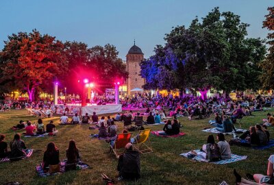 Parksommer: Ab Dienstag fünf Wochen Unterhaltung am laufenden Band - Open Air Kulturfestival "Parksommer" startet in die achte Runde. Foto: C3/Kristin Schmidt