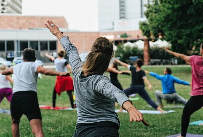 Parksommer: Ab Dienstag fünf Wochen Unterhaltung am laufenden Band - Attraktives Programm für die ganze Familie: Musik, Yoga und mehr im Stadthallenpark. Foto: Fabian Thueroff