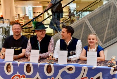 Passendes Outfit für die Chemnitzer Wooosn finden - Das perfekte Wooosn-Outfit können sich Interessierte ab jetzt in der Galeria Kaufhof zusammenstellen. Foto: Steffi Hofmann