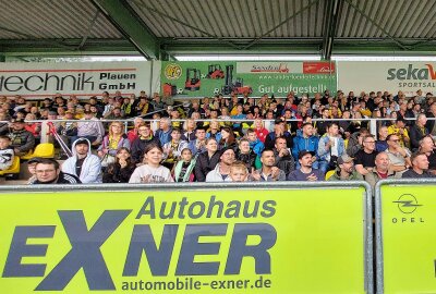 Paukenschlag: Steigt der VFC Plauen doch noch auf? - Plauen hat für die Sicherheit der Zuschauer viel Geld ins Vogtlandstadion investiert. Die Lizenz für die Regionalliga hat der VFC bekommen. Fotos: Karsten Repert