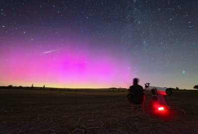 Polarlichter und Meteoren: Spektakuläre Lichtershow über Sachsen - Impressionen des Spektakels vom Liebschützberg. Foto: EHL Media