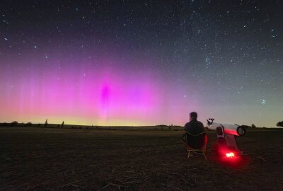 Polarlichter und Meteoren: Spektakuläre Lichtershow über Sachsen - Impressionen des Spektakels vom Liebschützberg. Foto: EHL Media