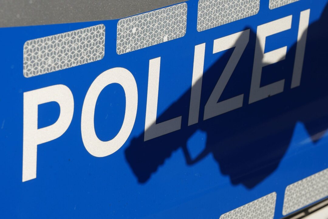 Polizei gibt 2024 besonders viele tödliche Schüsse ab - Nach einer Auswertung von Polizeiberichten starben seit Januar bundesweit 17 Menschen bei Schusswaffengebrauch durch die Polizei. (Symbolbild)