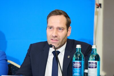 Polizei gibt 2024 besonders viele tödliche Schüsse ab - Der GdP-Bundesvorsitzende, Jochen Kopelke, weist auf den Anstieg der Gewaltkriminalität hin. (Archivbild)