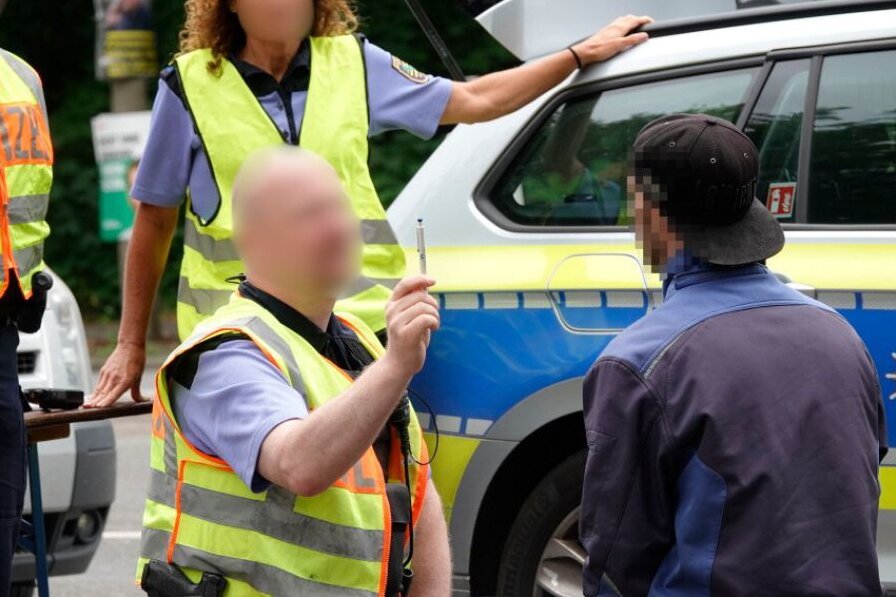 Das war zugleich der praktische Teil einer Fortbildung für Polizeibeamte zu "Drogenerkennung im Straßenverkehr".