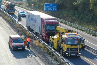 Polizei sperrt A14: Defekter Lastwagen sorgt für 20 Kilometer Stau - Fahrtrichtung Dresden bleibt ungehindert auf der A14 befahrbar. Foto: EHL Media