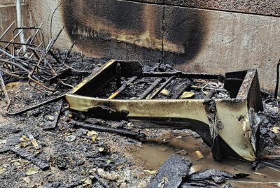 Polizei sucht Zeugen zu Brandstiftungen im Zentrum - Feuerwehr konnte beide Brände schnell löschen. Foto: Harry Härtel