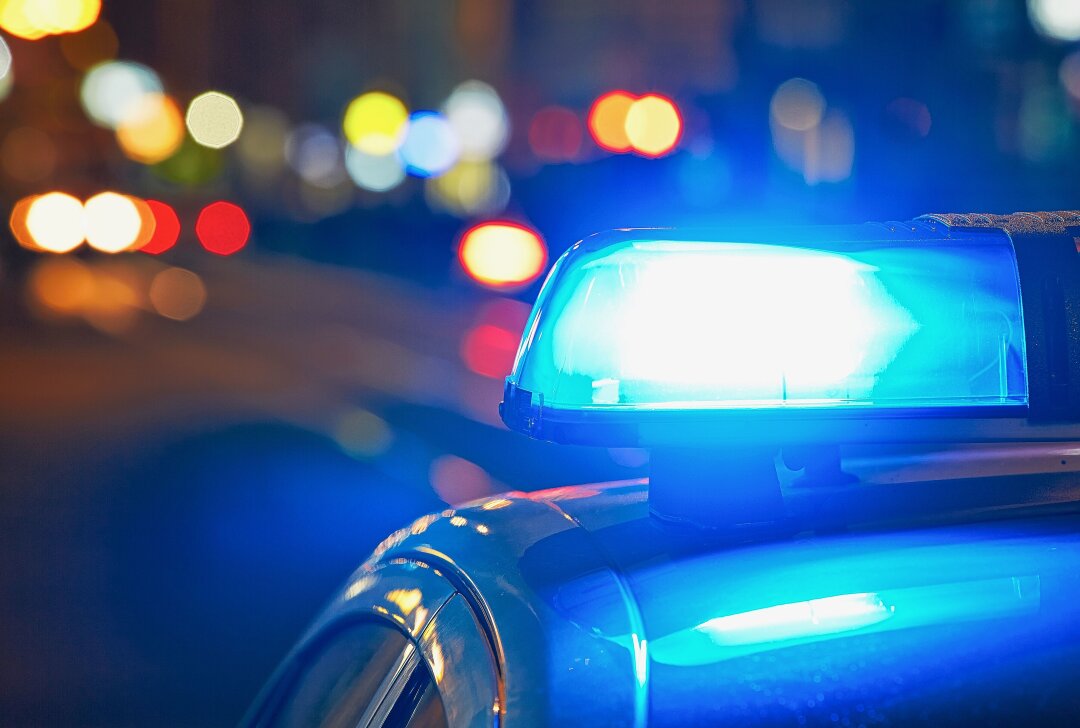 Polizeieinsatz in Dippoldiswalde: Messerangriff auf Beamten - Symbolbild. Foto: Getty Images/iStockphoto/Chalabala
