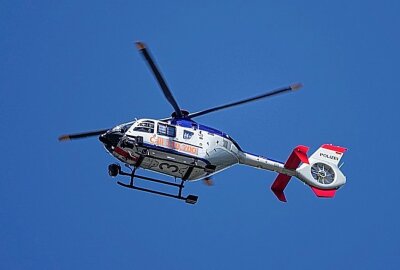 Polizeihubschrauber kreist über Chemnitzer City - Der Einsatz stand im Zusammenhang mit Eigentumsdelikten. Foto: Harry Härtel