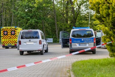 Polizeihund im Einsatz: Raubüberfall an Freiberger Tankstelle - Zu einem schweren Raubüberfall kam es am Sonntagnachmittag am Tankcenter Freiberg. Foto: Marcel Schlenkrich