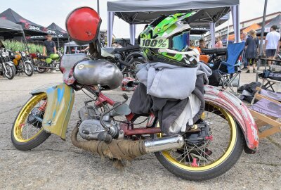 Polizeikontrollen verhindern Ausfahrt beim Simson-Treffen in Zwönitz - In Zwönitz ist das 2. Simson-Treffen gelaufen. Foto: Ralf Wendland