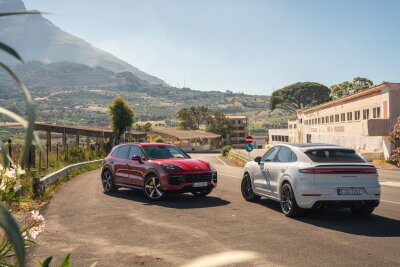 Porsche Cayenne GTS kommt mit knapp zehn Prozent mehr Power - Mehr Leistung: Ab dem Sommer verkauft Porsche den Geländewagen Cayenne auch wieder als Sportmodell GTS.