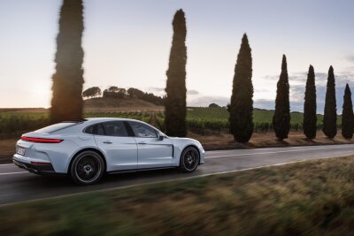 Porsche: Neuer Panamera kommt wieder als GTS und Turbo S - Der neue Turbo S ist das stärkste Panamera-Modell auf dem Markt und kann auf kurzen Strecken auch rein elektrisch gefahren werden.