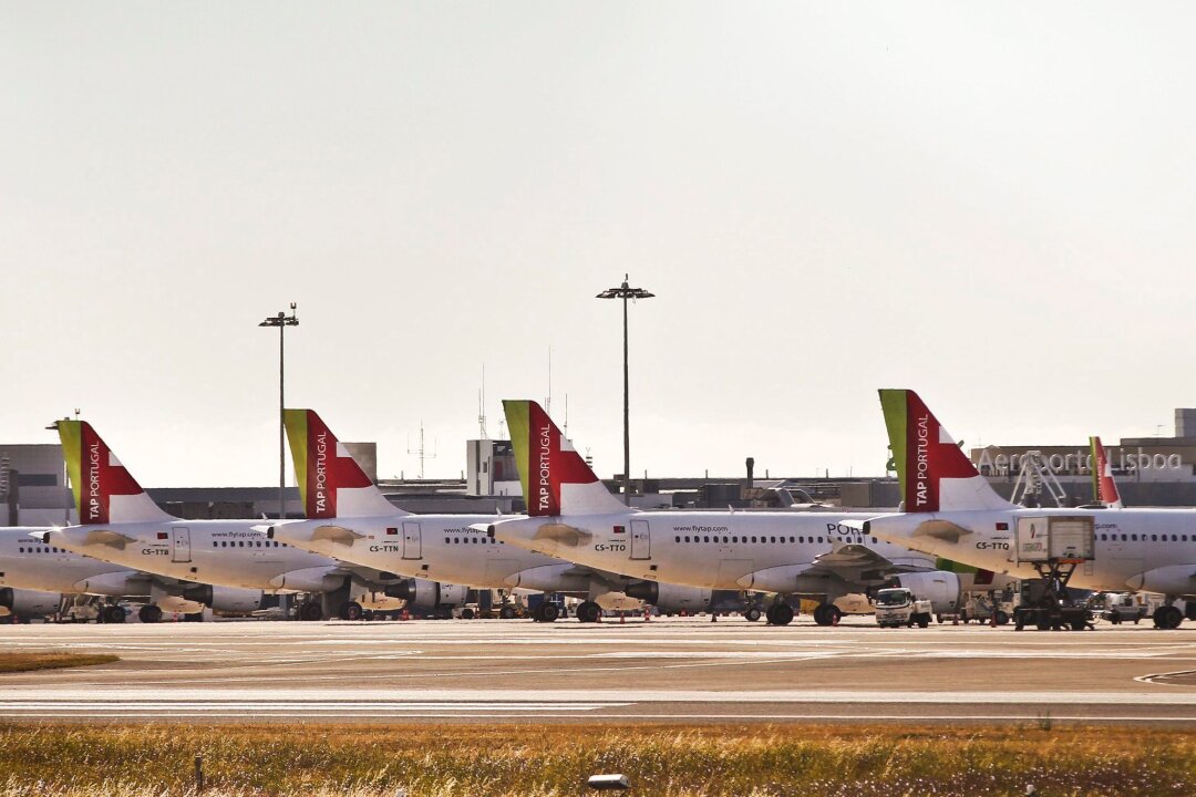 Portugal: Große Probleme an Flughäfen drohen - Streiks in Portugal: Reisende sollten ihren Flugstatus im Blick behalten.