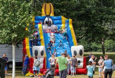 Positive Bilanz: Mehr als 1200 Besucher bei Familienfest im Gründelpark - Mehr als 1200 Besucher waren zum Familienparkfest in Glauchau, wo der Kultursommer noch weitergeht. Foto: Andreas Kretschel