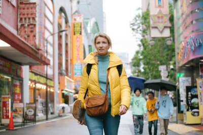 Prinzessin auf der Flucht: Das sind die Heimkino-Highlights der Woche - Thelma (Alexandra Lamy) hat sich vorgenommen, die "Bucket List" ihres Sohnes vollständig abzuarbeiten. Dazu gehört unter anderem auch, von Frankreich nach Japan zu reisen, um dort ein Skateboard signieren zu lassen.