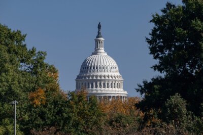 Prognosen: Repräsentantenhaus bleibt bei Republikanern - Blick auf das Kapitol in der US-Hauptstadt Washington.