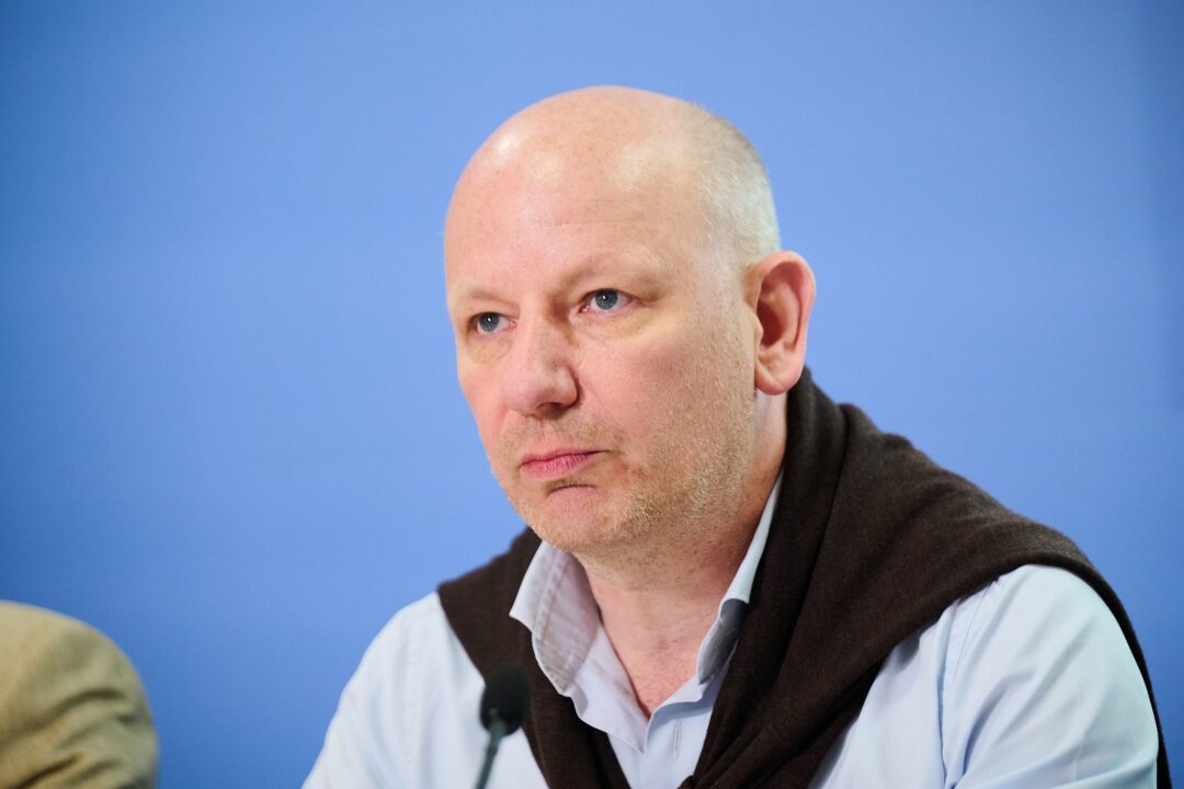 Psychologe: Die AfD profitiert stark von Ressentiments - Elmar Oliver Decker, Direktor des Else-Frenkel-Brunswik-Instituts.