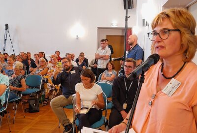 PTA-Schule muss aufgeben: Vogtland verliert Apothekernachwuchs - Apothekernachwuchs fehlt. Constanze Süßdorf-Schönstein hat in Triebel von dramatischen Zuständen berichtet. Foto: Karsten Repert